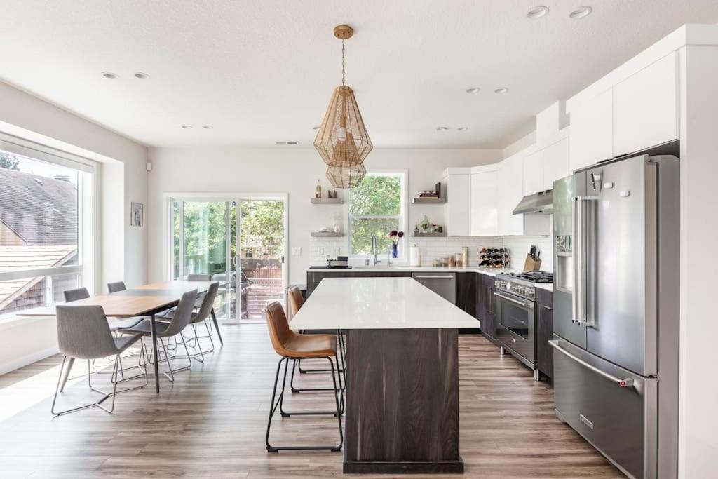Comfy Family Home, Walkable Neighborhood + Patio! Portland Extérieur photo