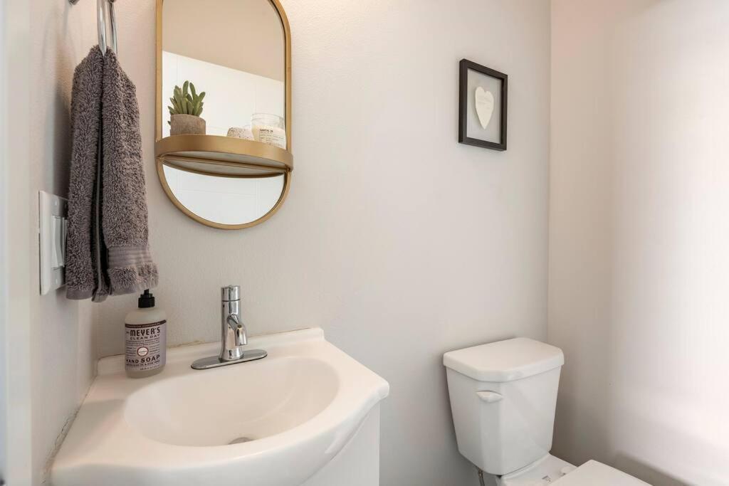Comfy Family Home, Walkable Neighborhood + Patio! Portland Extérieur photo